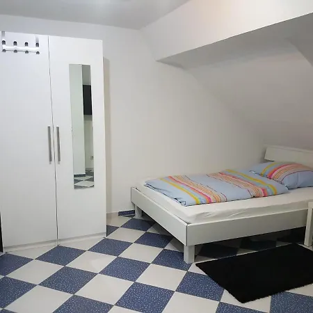Apartment Ruhige Karlsruhe: Ideal Für Monteure Und Geschäftsreisende Karlsruhe
